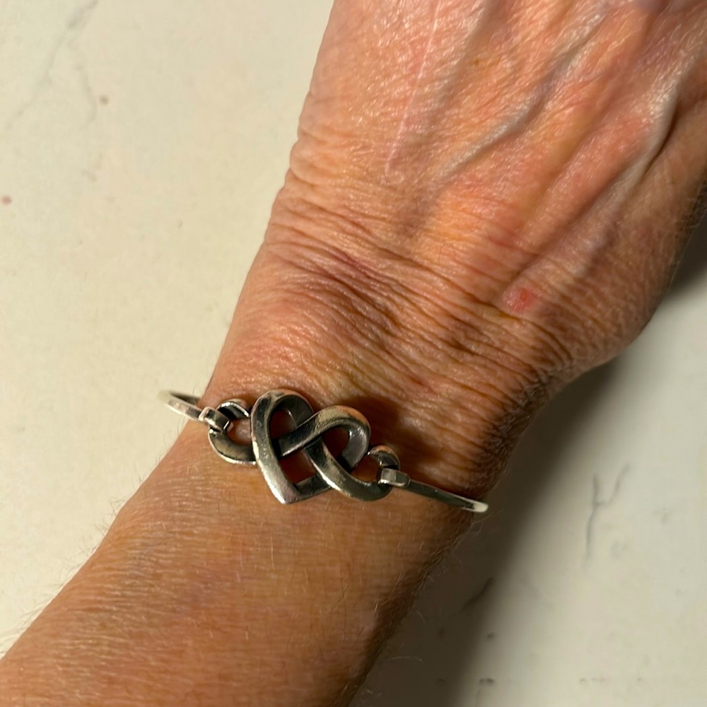 James Avery RETIRED Knot Heart Hook-on Bracelet.